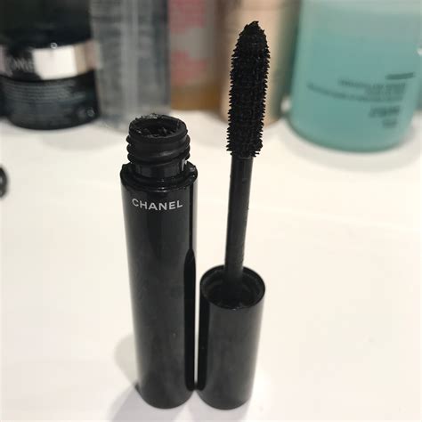 le volume de chanel mascara review|chanel waterproof mascara reviews.